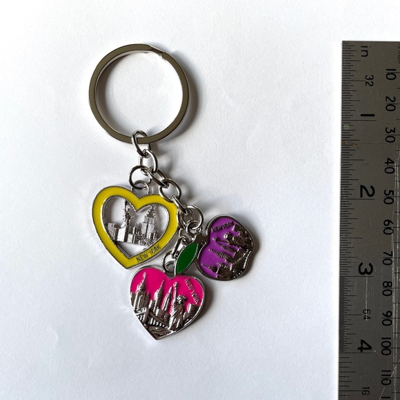 🦚2/$20🦚New York City charm keychain key holder charms. - Picture 6 of 7